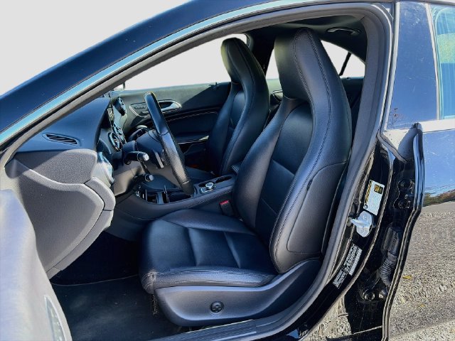 Used 2015 Mercedes-Benz CLA 250 4MATIC image 21