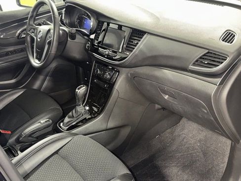 Used 2022 Buick Encore Preferred w/ Safety Package image 9