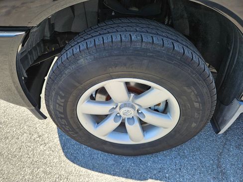 Used 2014 Nissan Titan SV w/ SV Value Truck Package AWD/4WD image 10