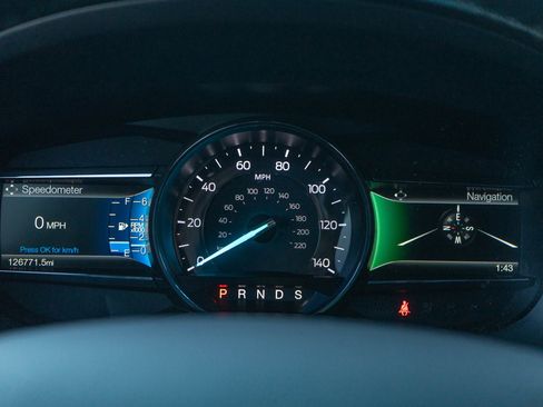 Used 2017 Ford Explorer XLT w/ Equipment Group 202A image 12