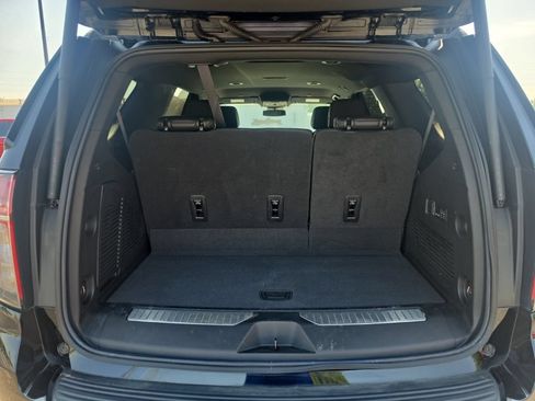 Used 2024 Chevrolet Tahoe RST w/ Luxury Package RWD image 10