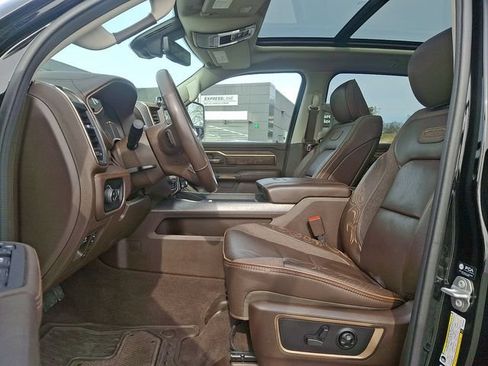 Used 2025 RAM 1500 Limited AWD/4WD image 13