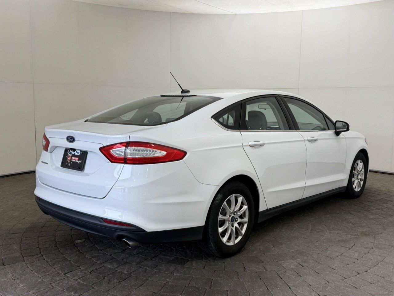 Used 2015 Ford Fusion S FWD image 9