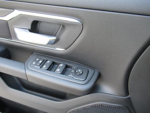 New 2026 RAM 1500 Big Horn AWD/4WD image 19