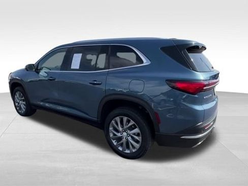 Certified 2025 Buick Enclave Preferred FWD image 4