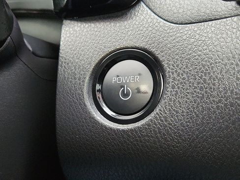 Used 2025 Toyota Camry SE image 16