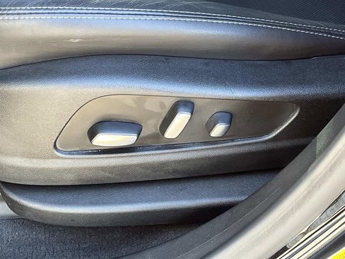 Certified 2022 Cadillac XT5 Premium Luxury image 23