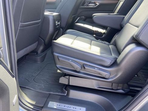Certified 2026 GMC Yukon Denali w/ Sun & Power Step Package image 10