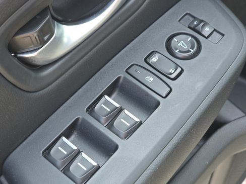 Certified 2024 Honda Pilot Touring image 27