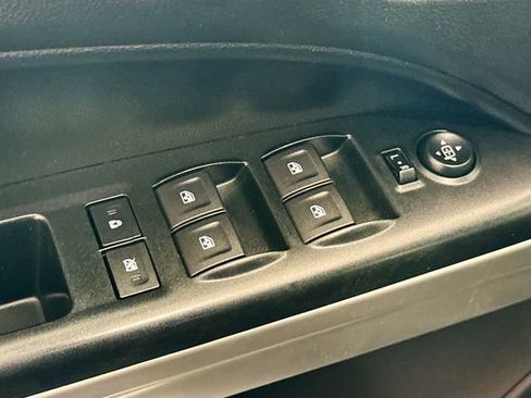 Used 2021 Chevrolet Colorado LT w/ LT Convenience Package AWD/4WD image 18