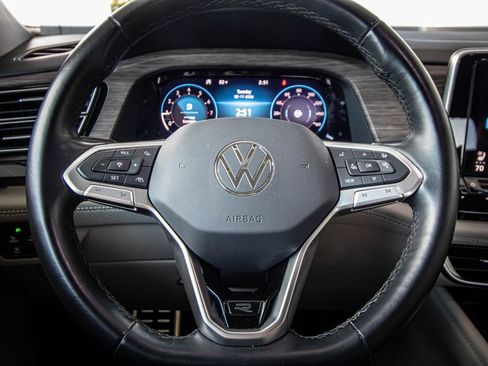 Used 2024 Volkswagen Atlas SEL Premium R-Line image 41
