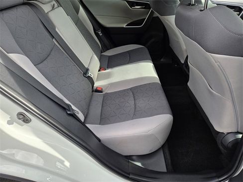 Used 2022 Toyota RAV4 XLE w/ Convenience Package image 15
