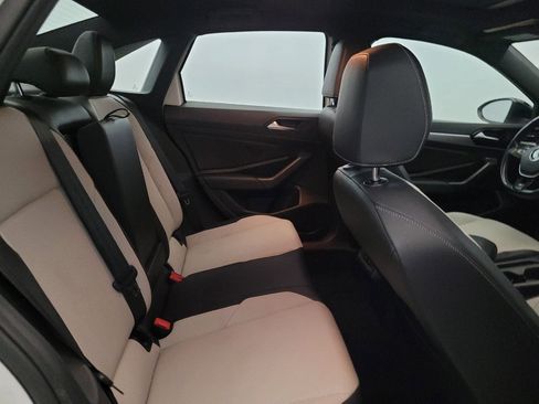 Used 2019 Volkswagen Jetta R-Line w/ R-Line Cold Weather Package FWD image 19