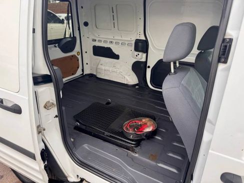 Used 2013 Ford Transit Connect XLT image 21