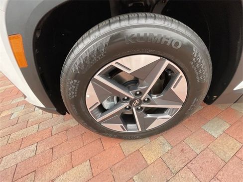 Used 2025 Hyundai Tucson SEL image 25