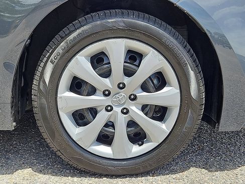 Used 2024 Toyota Corolla LE FWD image 8