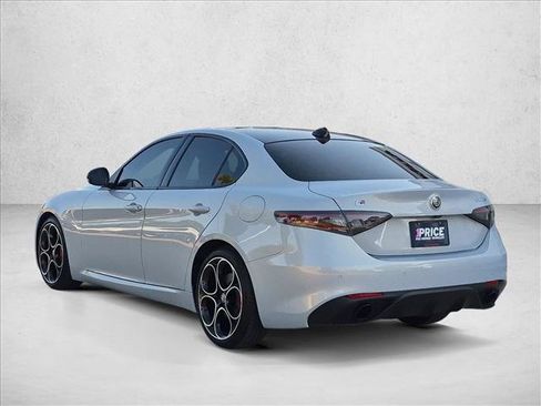 Used 2025 Alfa Romeo Giulia w/ Veloce Package Rwd image 8