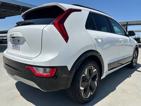 Used 2023 Kia Niro Wind FWD image 10