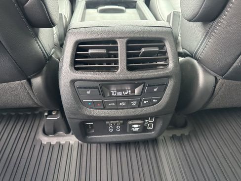 Used 2021 Honda Pilot Elite image 28