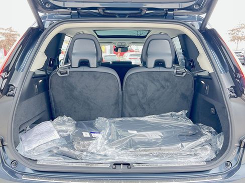 New 2026 Volvo XC90 B6 Plus w/ Protection Package Premier image 26