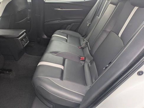 Used 2025 Toyota Camry SE w/ Convenience Package FWD image 17