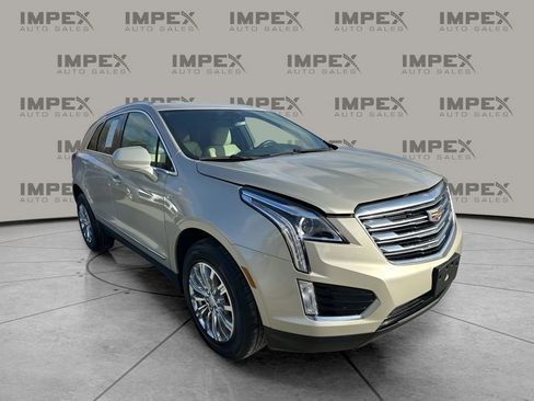 Used 2017 Cadillac XT5 FWD image 7