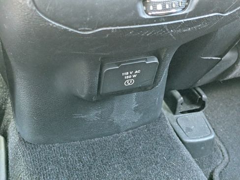 Used 2014 Jeep Cherokee Latitude w/ Comfort/Convenience Group FWD image 13