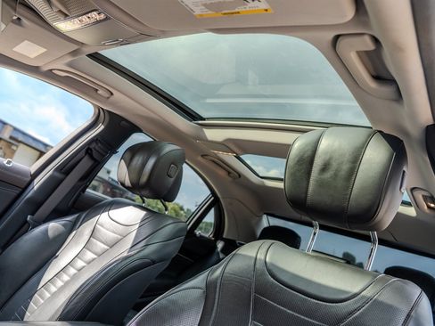 Used 2019 Mercedes-Benz S 560 Sedan w/ AMG Line Exterior image 29