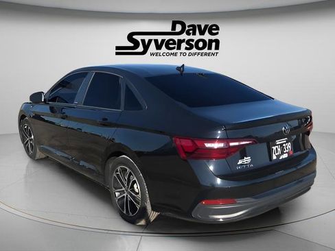 Used 2023 Volkswagen Jetta Sport image 6