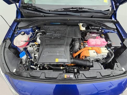 Used 2022 Hyundai Ioniq SE image 7