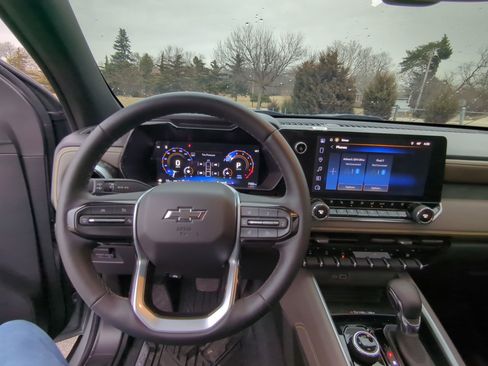 Used 2026 Chevrolet Colorado ZR2 w/ Technology Package image 13