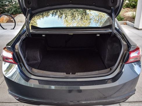 Used 2021 Chevrolet Malibu LT image 25