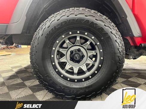 Used 2020 Jeep Gladiator Sport w/ Quick Order Package 24S AWD/4WD image 30