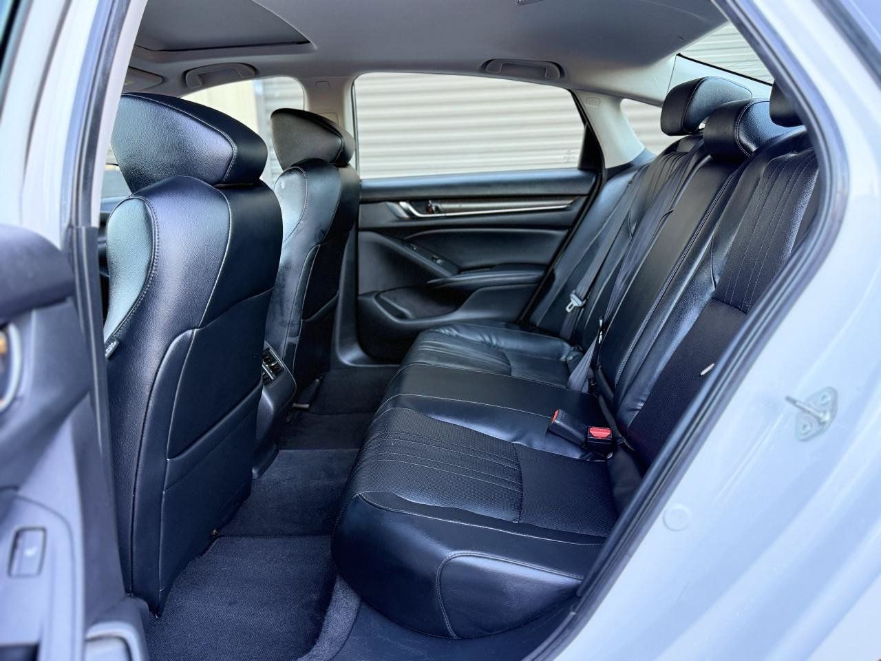 Used 2018 Honda Accord Touring image 14