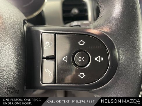 Used 2022 MINI Cooper 4-Door Hardtop image 24