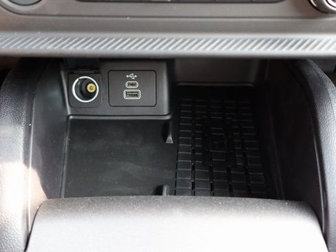 New 2025 Ford Bronco Sport Outer Banks image 11