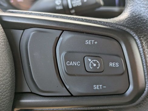 Used 2025 Jeep Wrangler Sport AWD/4WD image 21