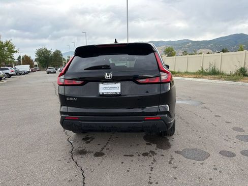 Used 2025 Honda CR-V EX image 6