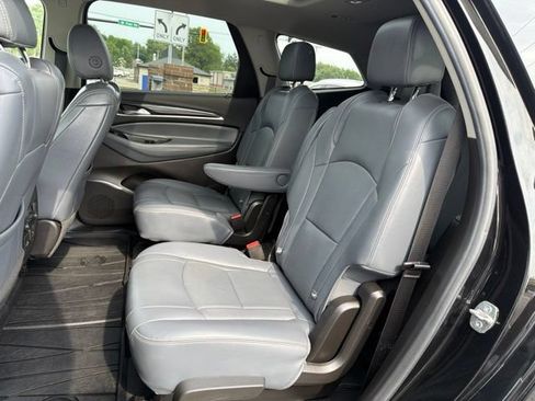 Used 2019 Buick Enclave Essence AWD/4WD image 14