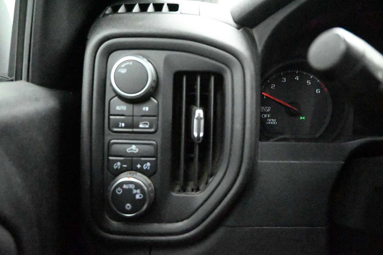 Used 2022 Chevrolet Silverado 1500 Custom AWD/4WD image 12