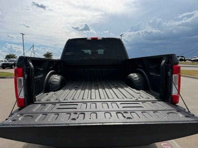 Used 2019 Ford F250 XLT w/ XLT Premium Package AWD/4WD image 6