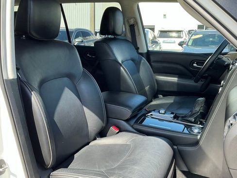 Used 2024 INFINITI QX80 Luxe image 16