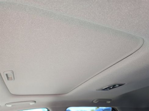 New 2026 Kia Niro EX image 23