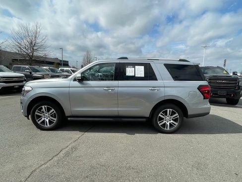Used 2024 Ford Expedition Limited image 4