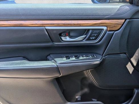 Used 2017 Honda CR-V Touring image 11