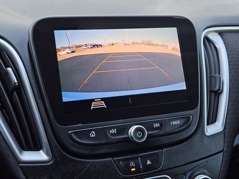 Used 2020 Chevrolet Malibu LS image 19