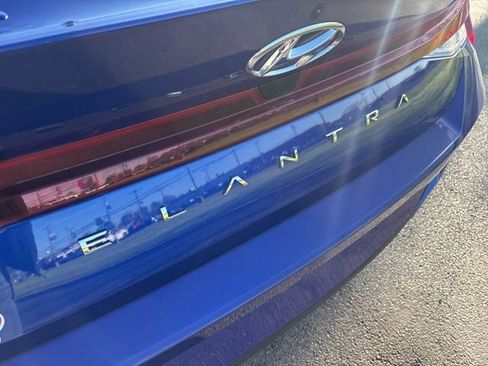 Used 2023 Hyundai Elantra SEL FWD image 41