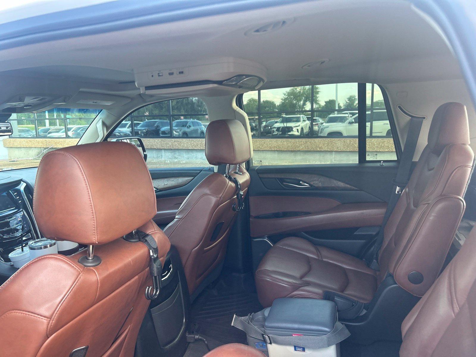 Used 2019 Cadillac Escalade Luxury AWD/4WD image 15