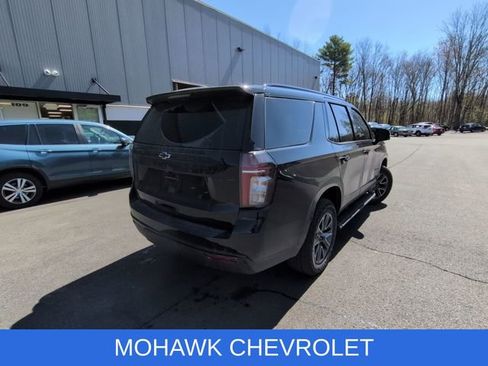 Used 2024 Chevrolet Tahoe Z71 w/ Luxury Package AWD/4WD image 4