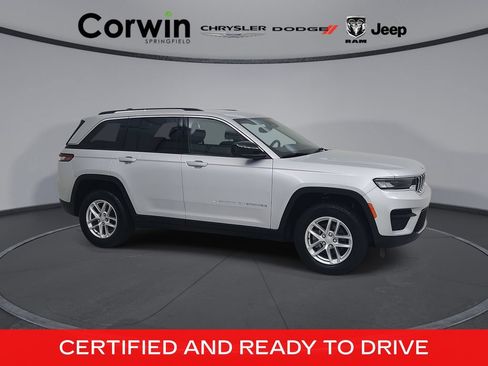 Used 2023 Jeep Grand Cherokee Laredo AWD/4WD image 1